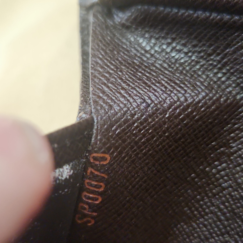 Louis Vuitton Damier Ebene Wallet - Picture 14 of 15